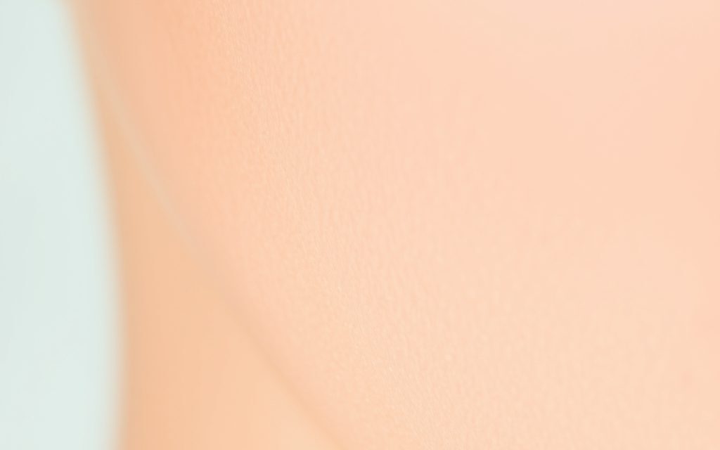 Siemię lniane na twarz: jak działają efekty nawilżenia, ujędrnienia i łagodzenia skóry oraz na co zwrócić uwagę przy stosowaniu